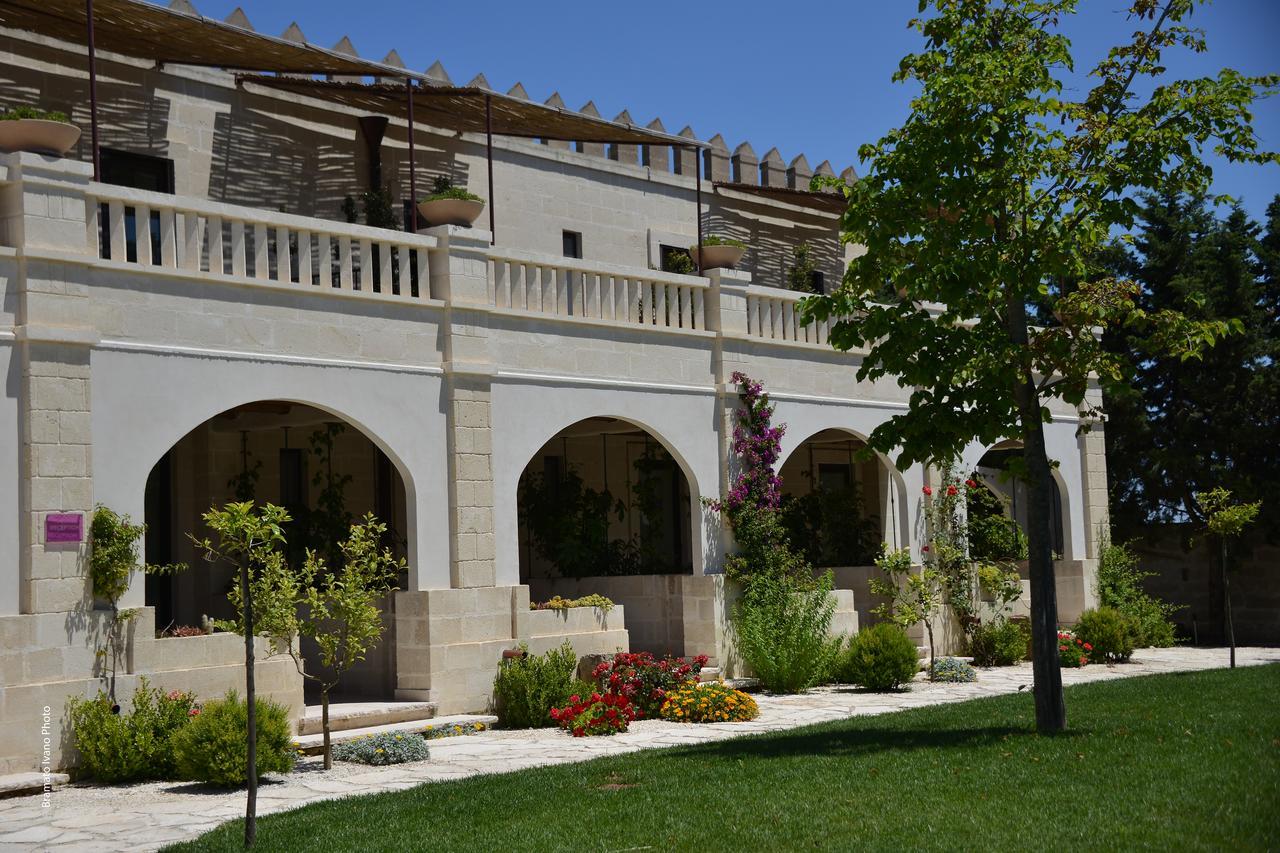 לינה וארוחת בוקר סליצ'ה סלנטינו Le Scuderie - Castello Monaci מראה חיצוני תמונה